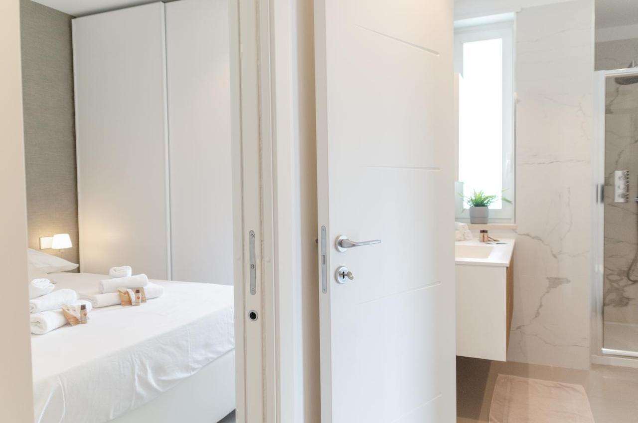 Apulialux Seaview Prestige Apt / Jacuzzi + Parking Apartment Polignano a Mare Ngoại thất bức ảnh